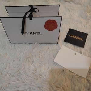 Small Chanel Gift box/bag